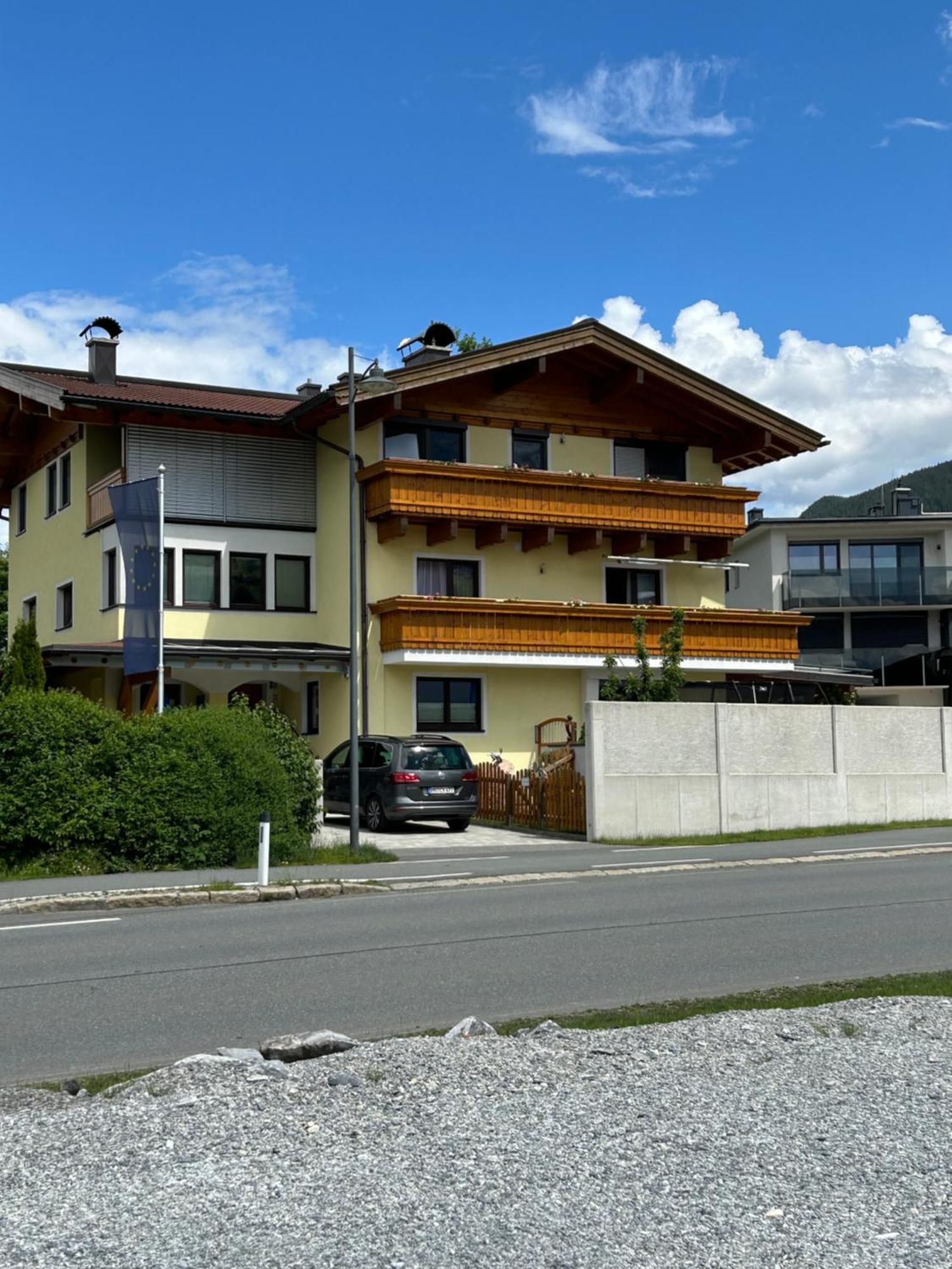 Haus Laubreuter Apartment Kaprun Ngoại thất bức ảnh