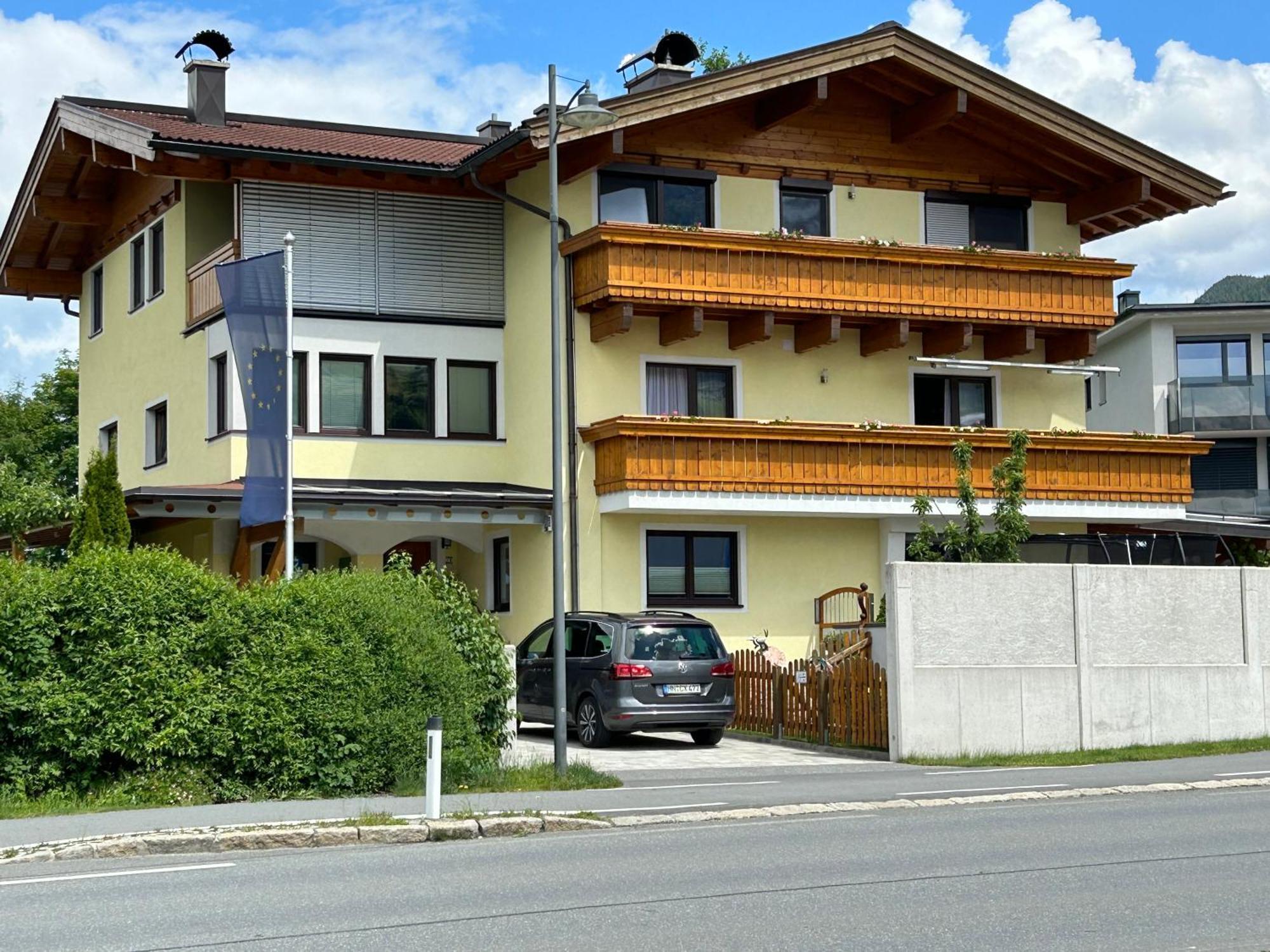 Haus Laubreuter Apartment Kaprun Ngoại thất bức ảnh
