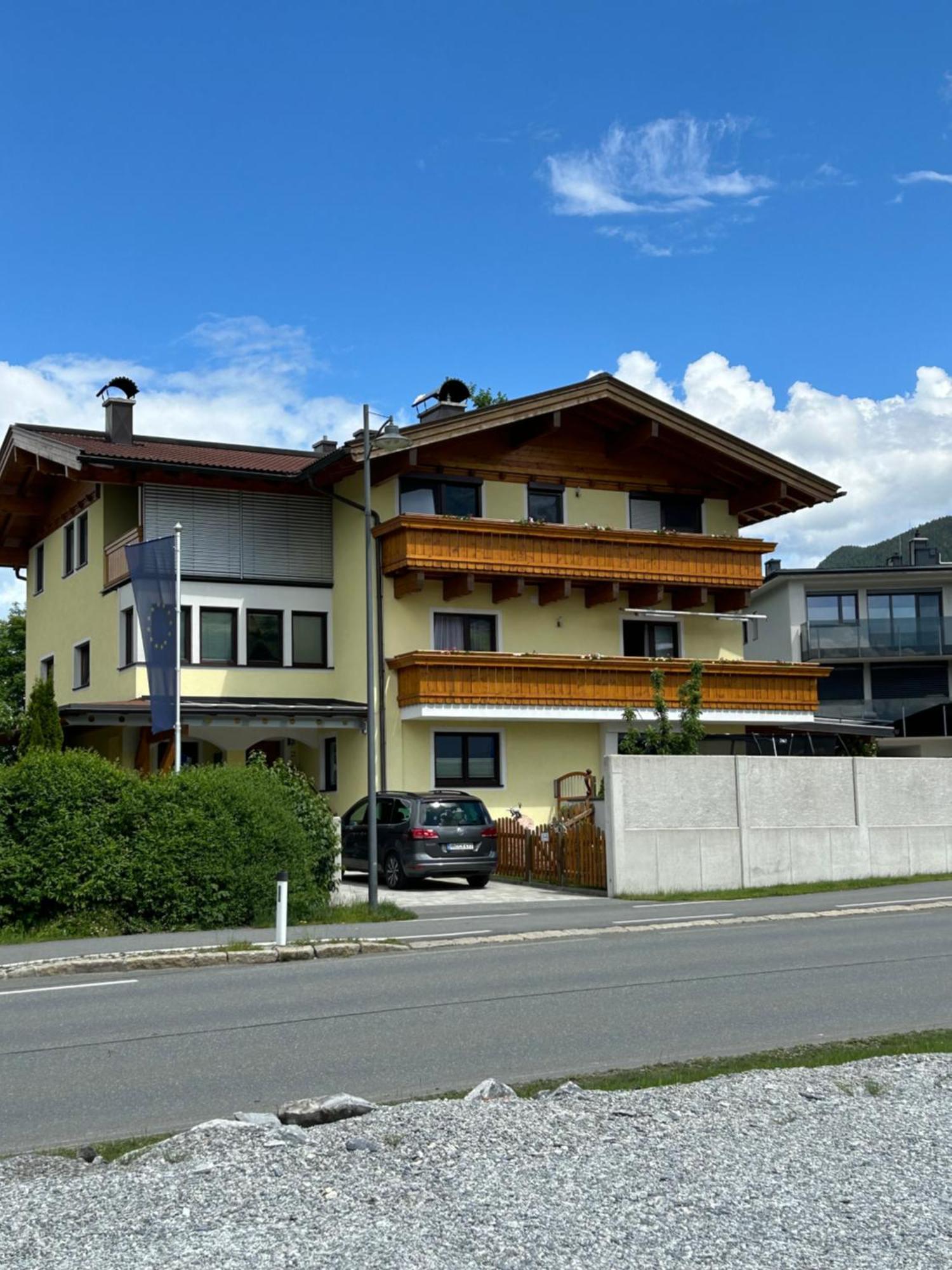 Haus Laubreuter Apartment Kaprun Ngoại thất bức ảnh